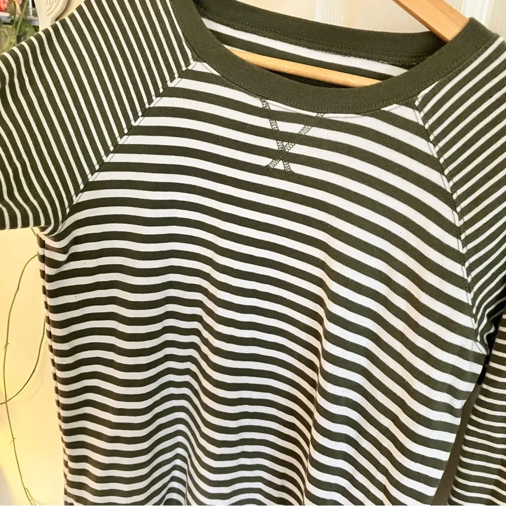 Eddie Bauer Women’s Legendwash Green and White Striped Crewneck Sweater - Picture 3 of 5